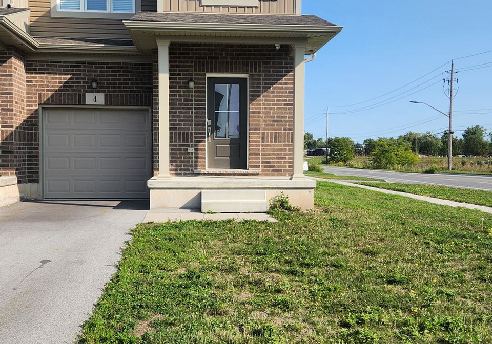 4-sycamore-street-welland-ontario-x12387015