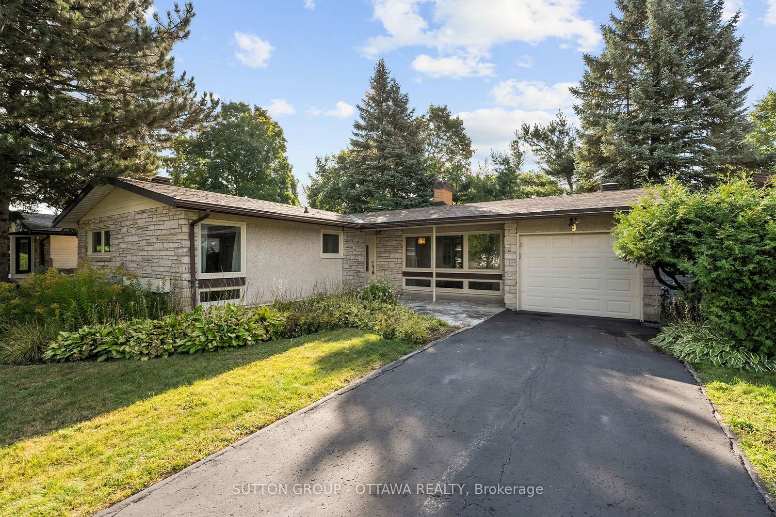 9-cleadon-drive-ottawa-ontario-x12387557