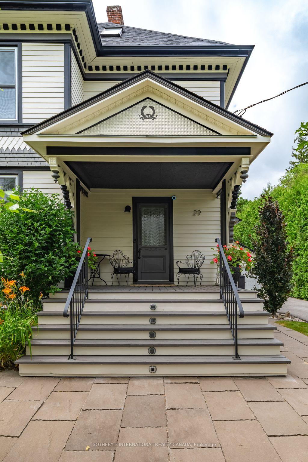 29-queen-street-prince-edward-county-ontario-x12387622