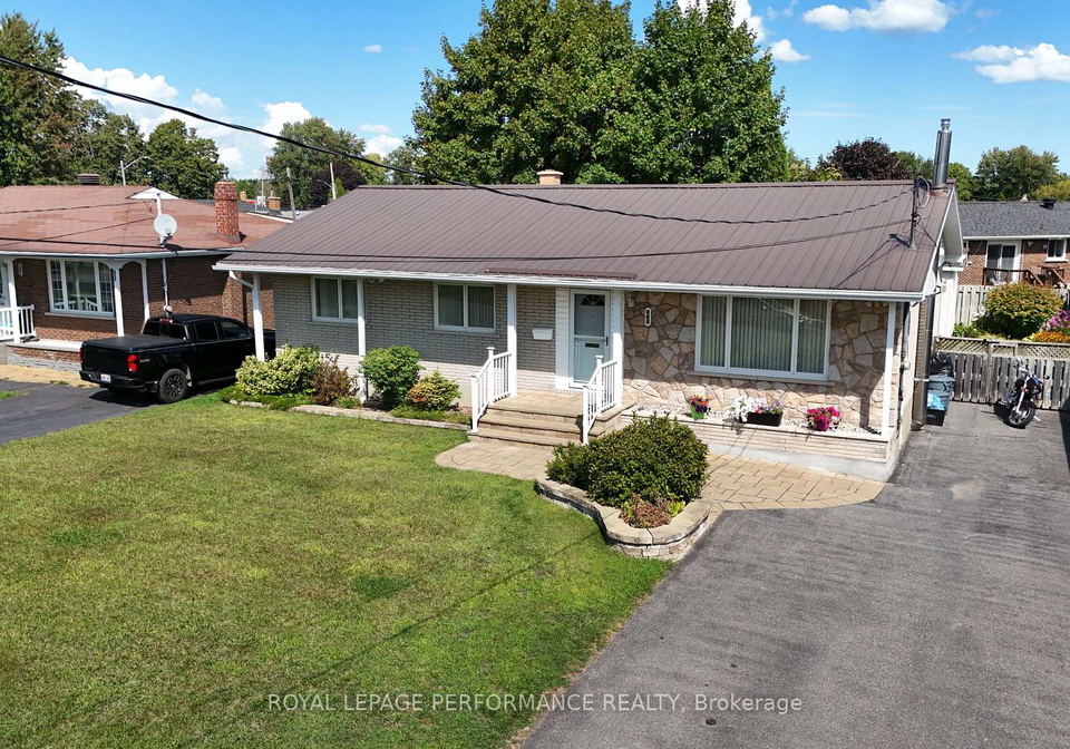 808-carleton-street-cornwall-ontario-x12387629