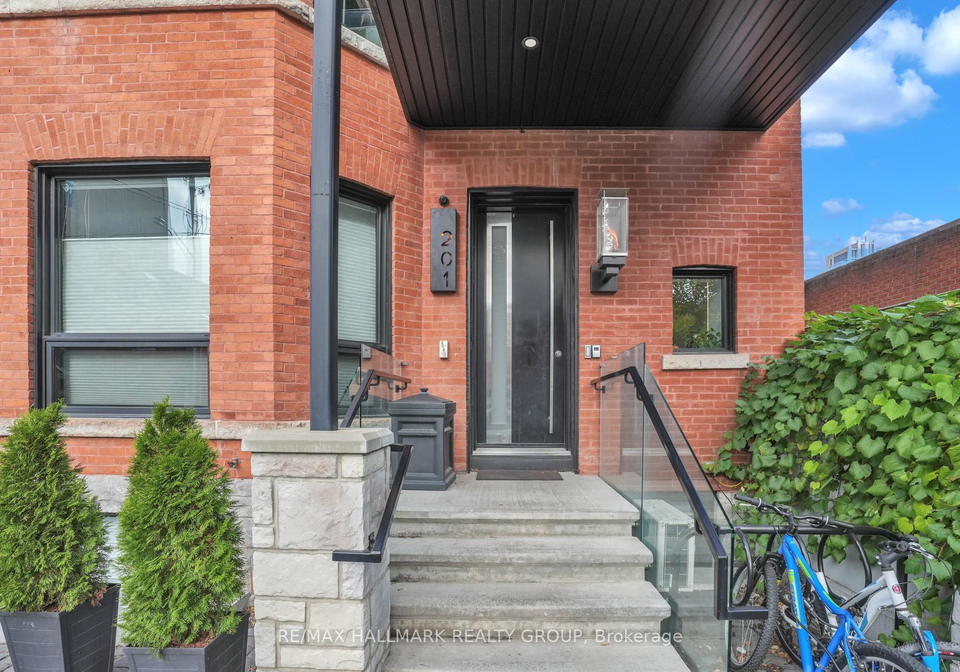 201-maclaren-street-ottawa-ontario-x12387790