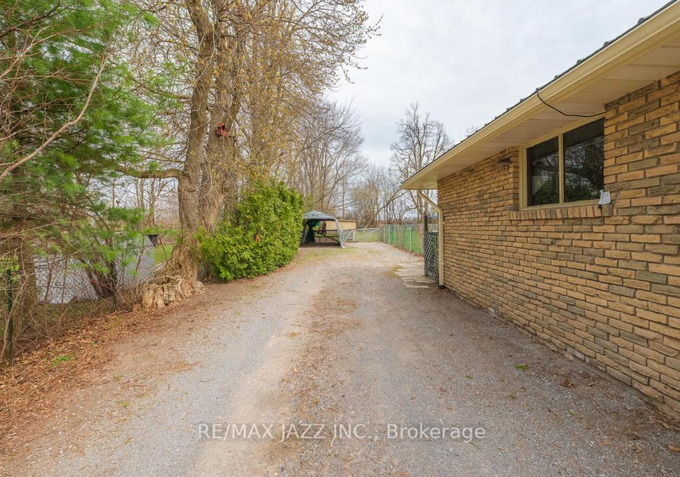 62-manvers-drive-kawartha-lakes-ontario-x12387997