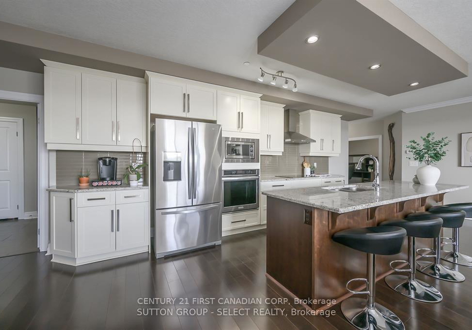 240-villagewalk-boulevard-london-north-ontario-x12388219