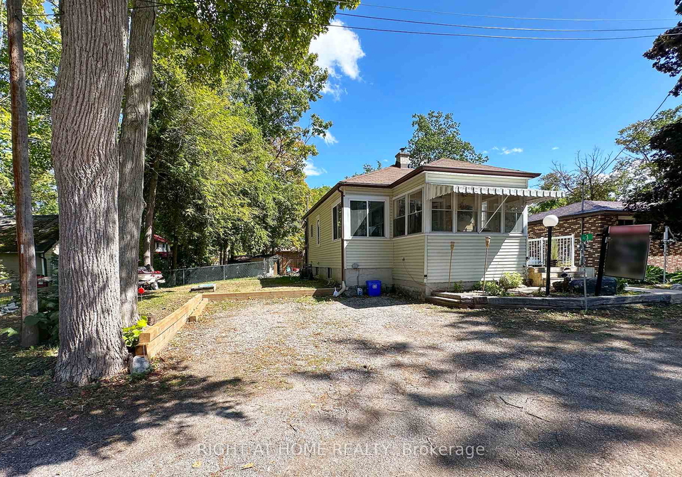 3-dover-street-kawartha-lakes-ontario-x12388244