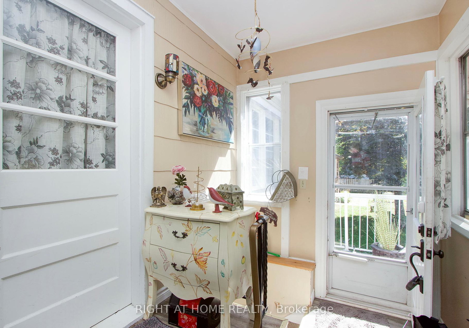 3-dover-street-kawartha-lakes-ontario-x12388244