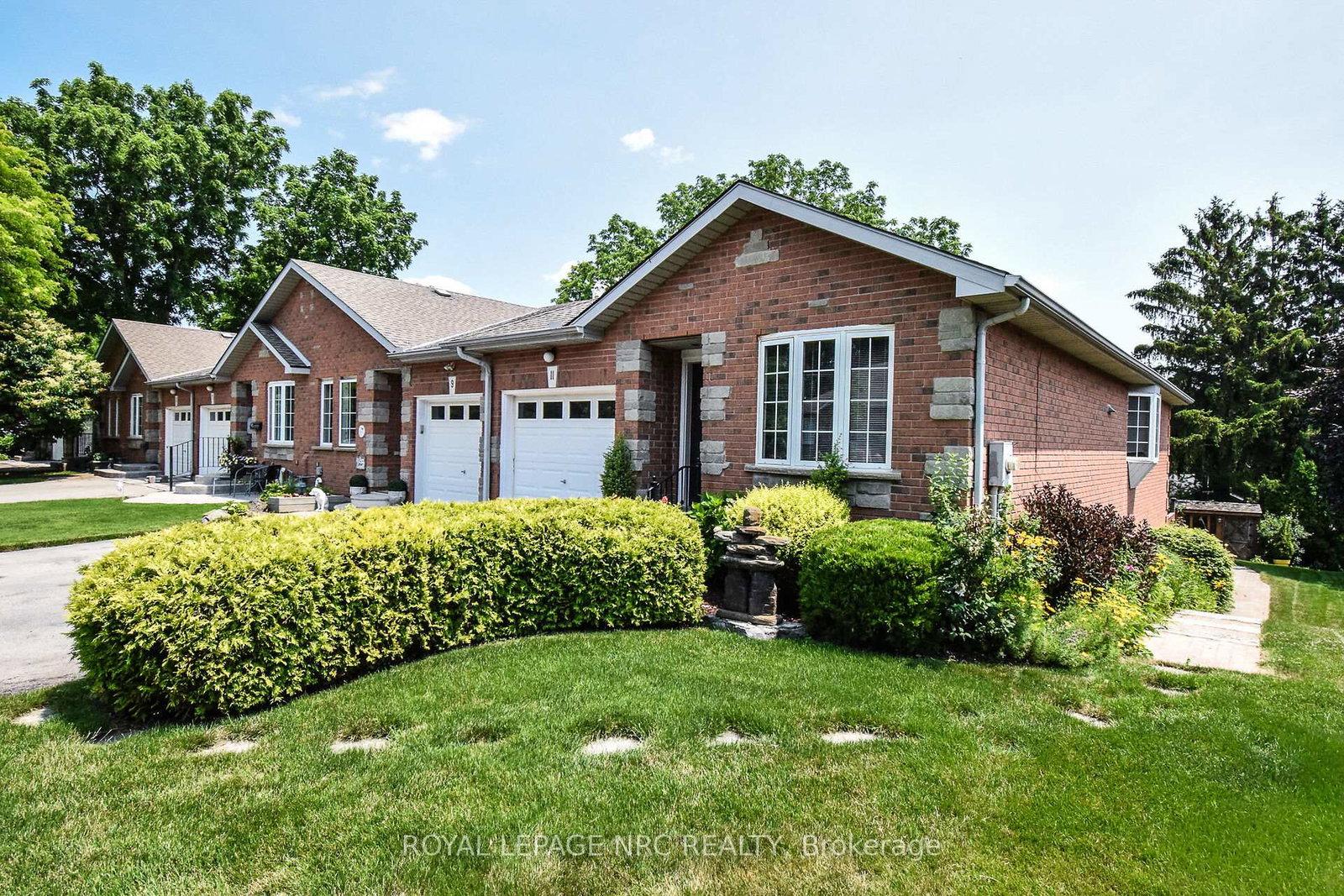 11-kinsman-court-pelham-ontario-x12388296