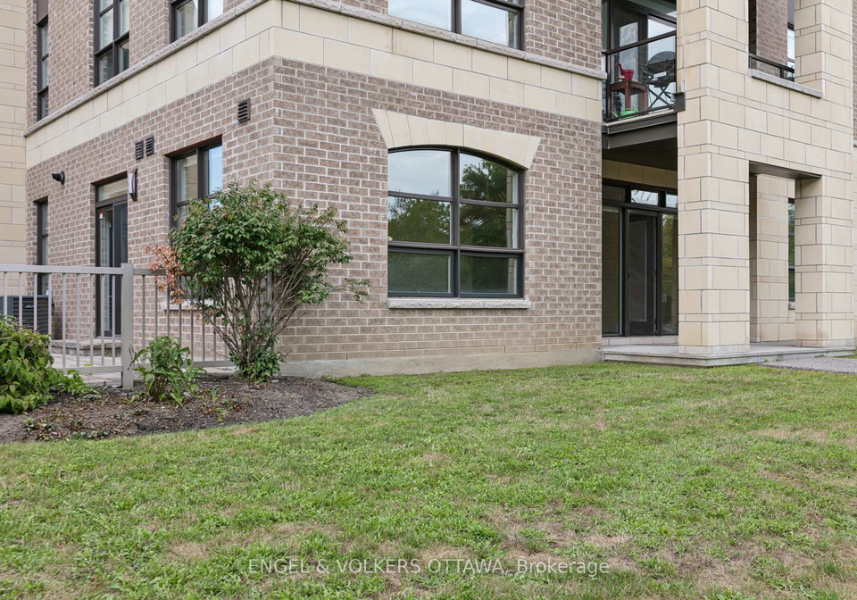 160-montblanc-private-ottawa-ontario-x12388673