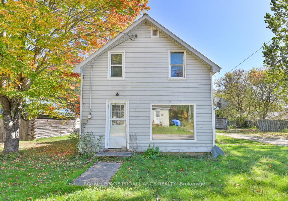 16-glastonbury-road-addington-highlands-ontario-x12388940