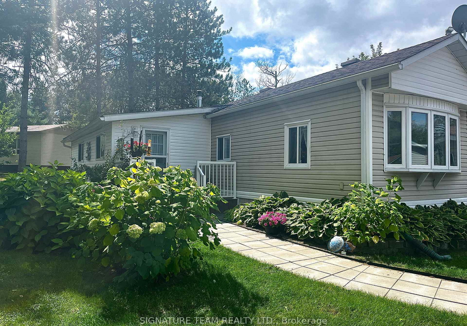 22-robert-colin-lane-whitewater-region-ontario-x12389191
