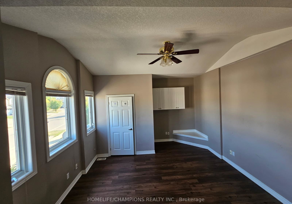 159-snowdrop-crescent-kitchener-ontario-x12389192