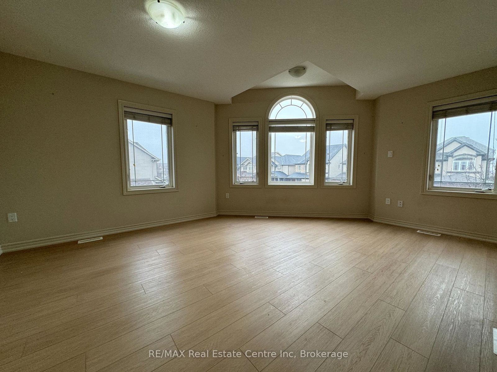 16-tolton-drive-guelph-ontario-x12389850