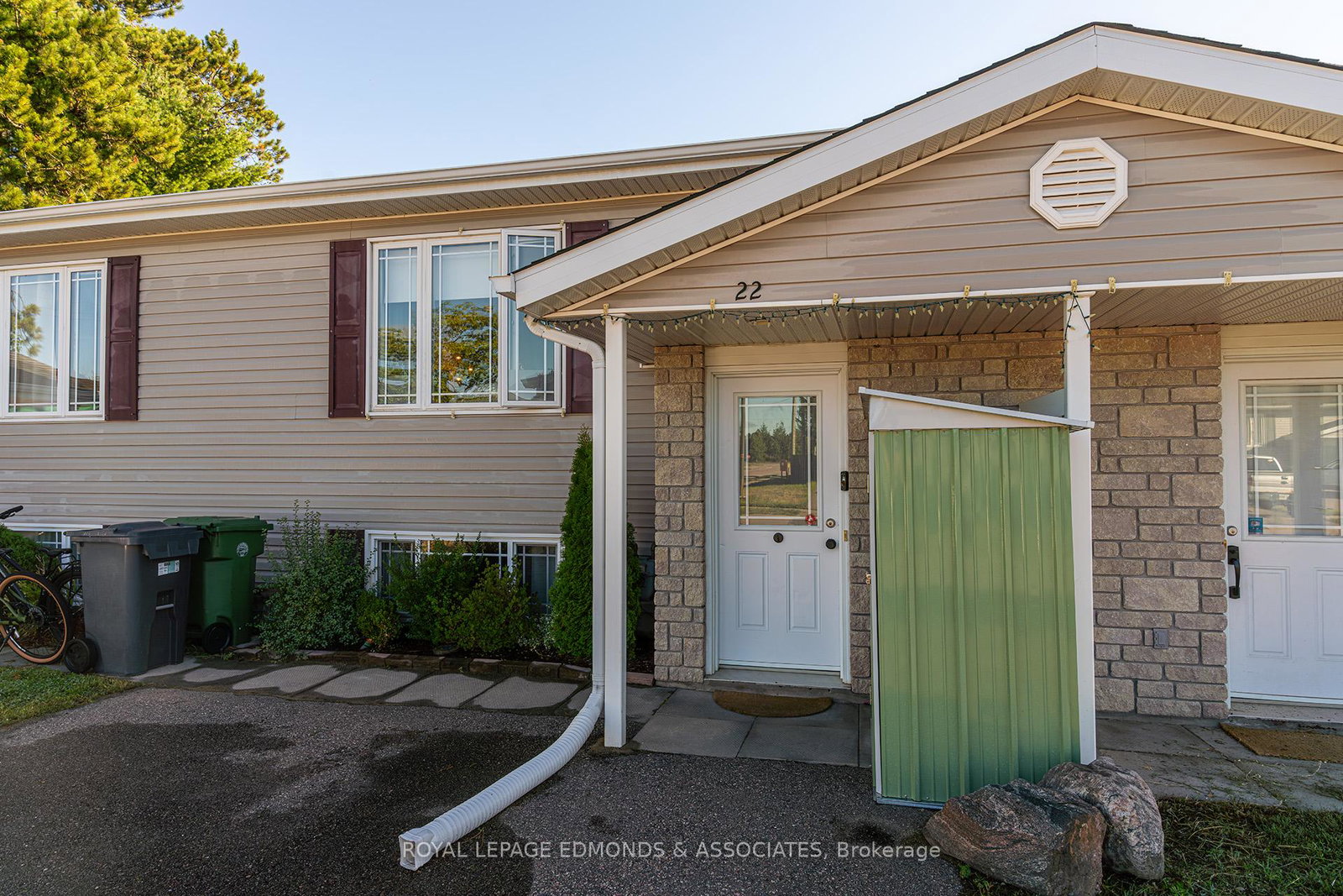 22-renfrew-street-petawawa-ontario-x12390076