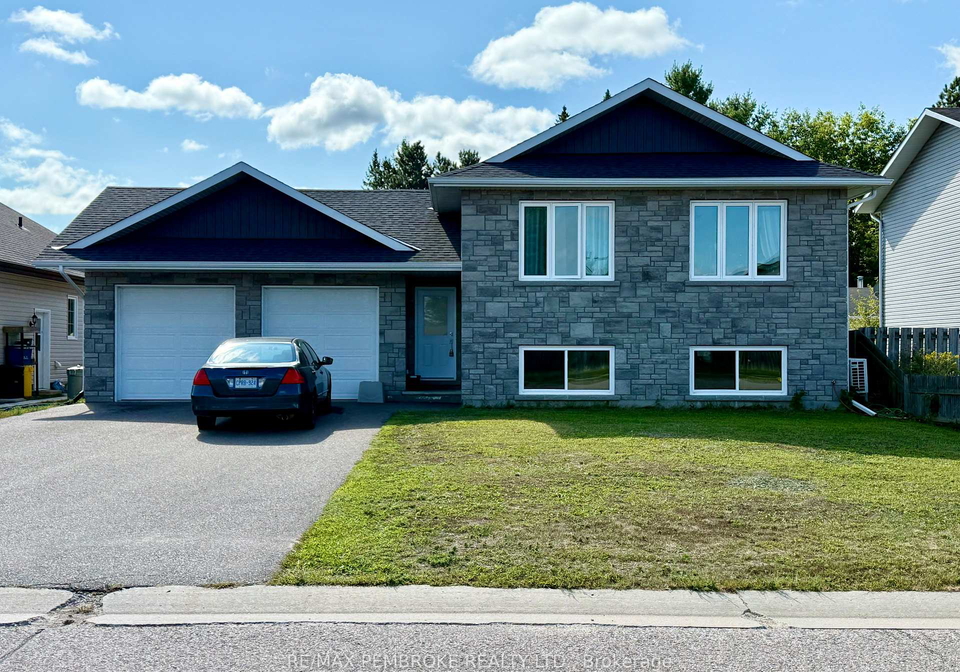 2063-sandstone-crescent-petawawa-ontario-x12390550