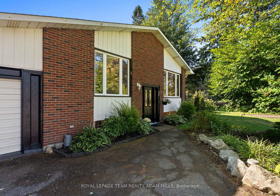 1095-boucher-crescent-ottawa-ontario-x12390806