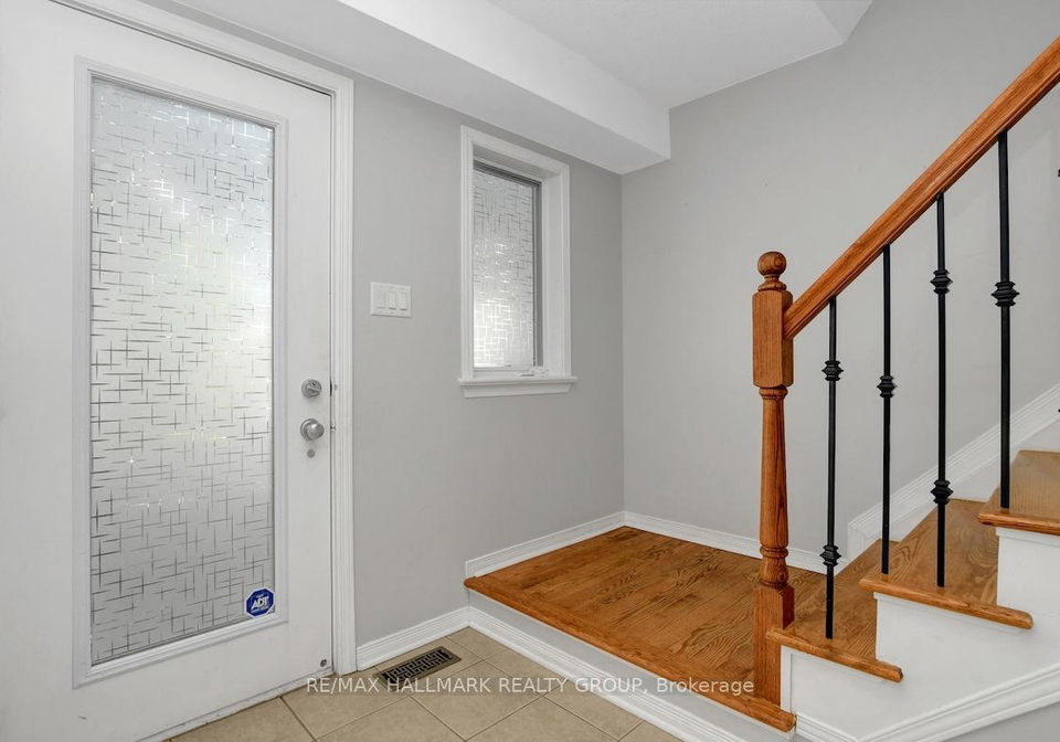 553-burleigh-private-ottawa-ontario-x12391141