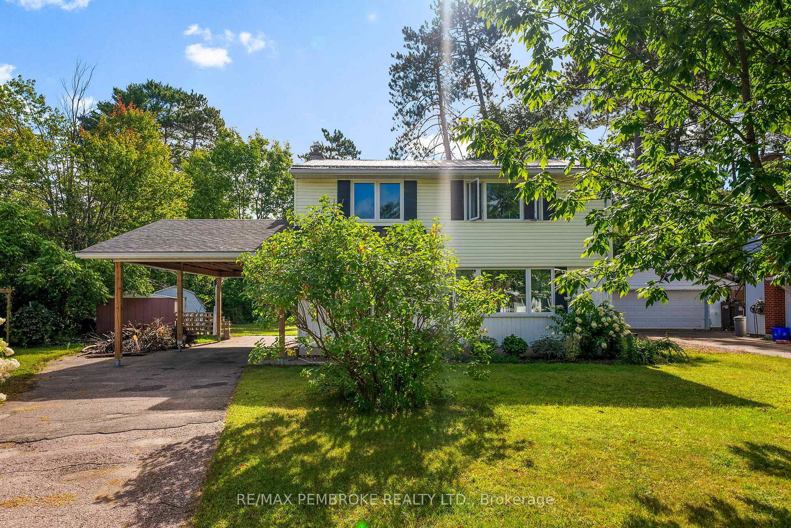 11-frontenac-crescent-deep-river-ontario-x12391187