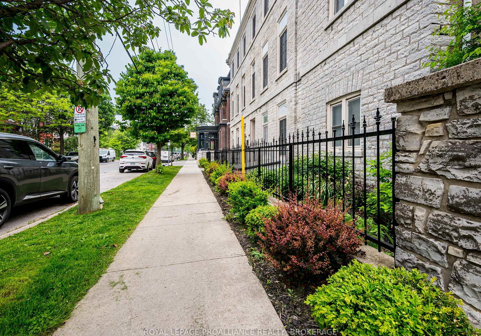131-king-street-e-kingston-ontario-x12391514