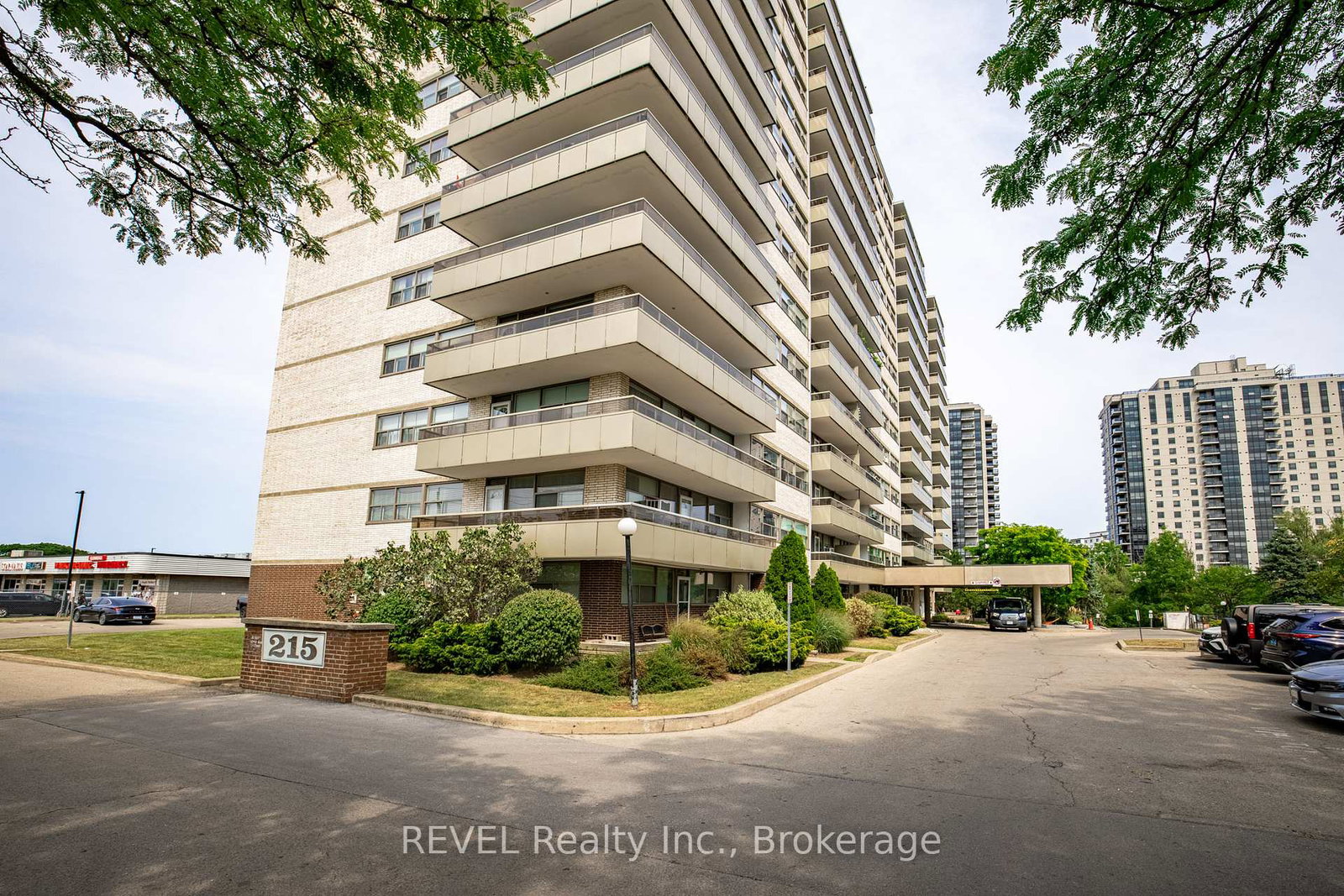 215-glenridge-avenue-st-catharines-ontario-x12391796