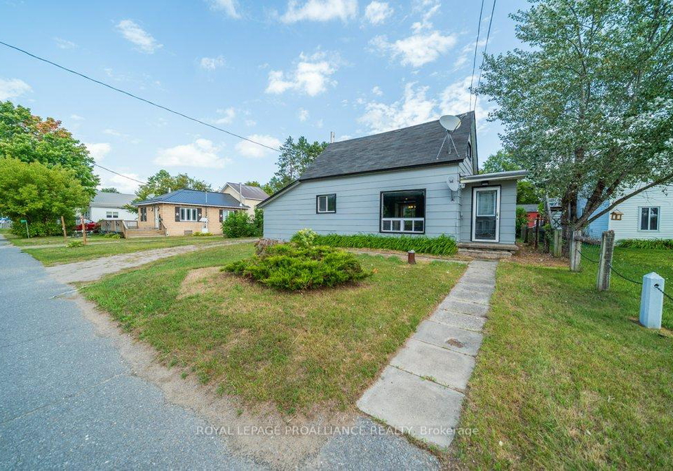 12275-highway-41-addington-highlands-ontario-x12391836