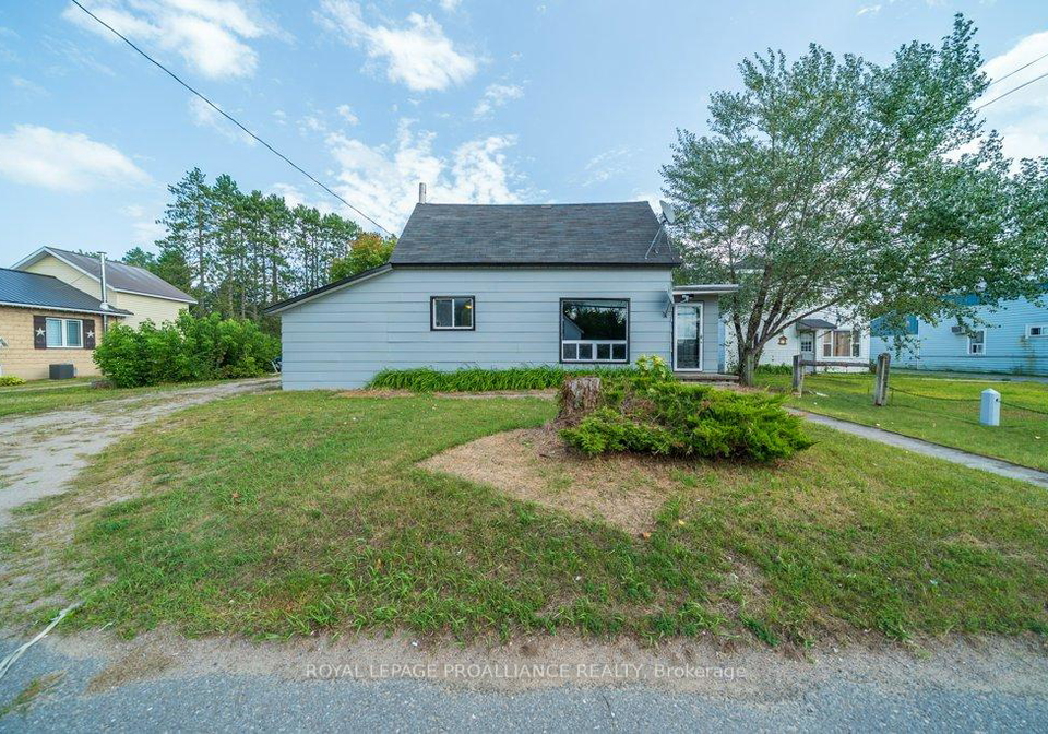 12275-highway-41-addington-highlands-ontario-x12391836