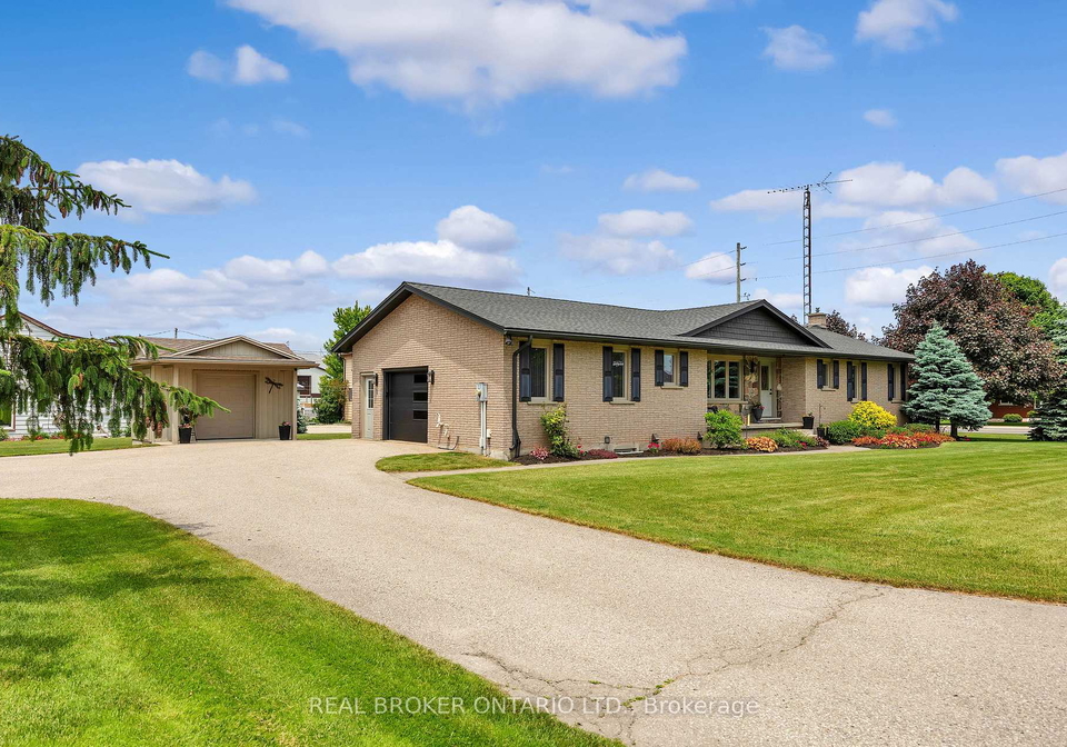1-shantz-place-wellesley-ontario-x12392104