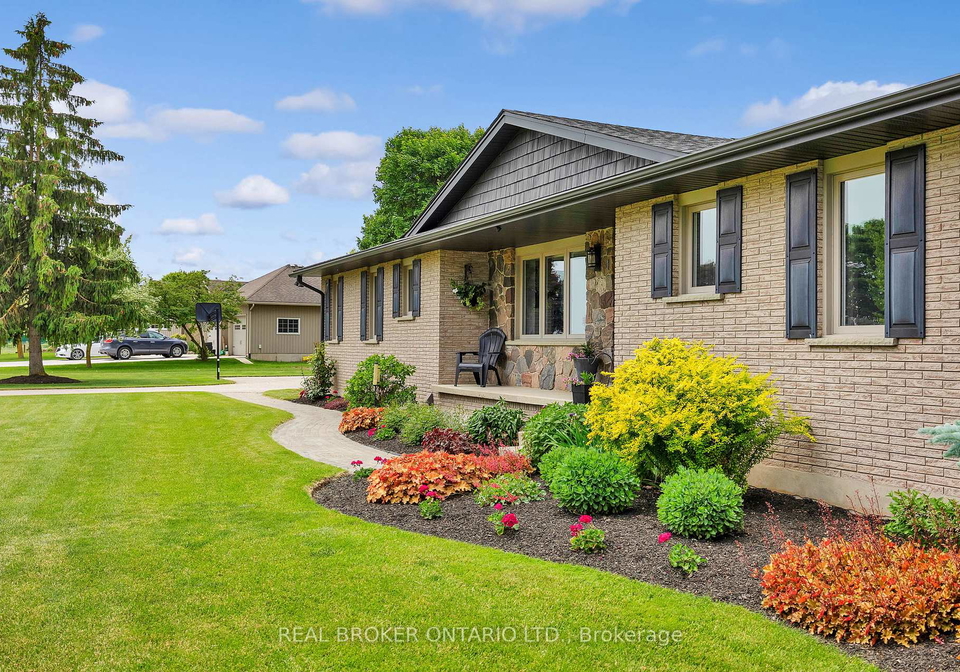 1-shantz-place-wellesley-ontario-x12392104