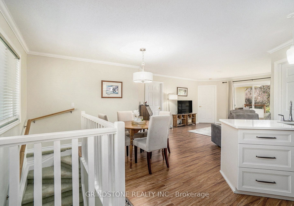 202-oak-leaf-private-ottawa-ontario-x12392149
