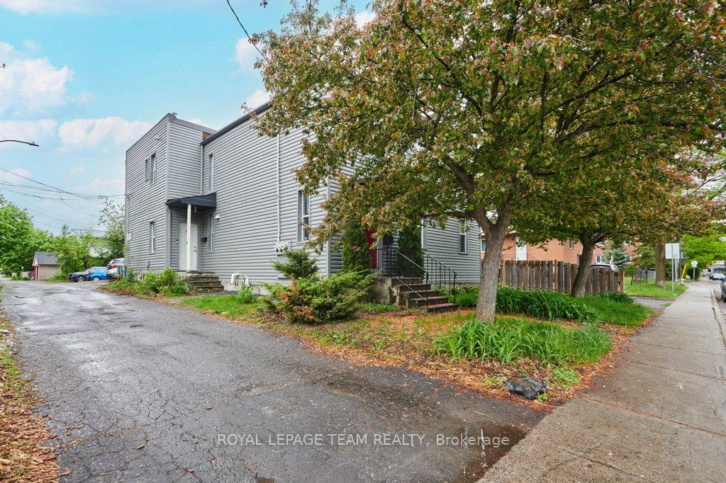 62-laurel-street-ottawa-ontario-x12392247