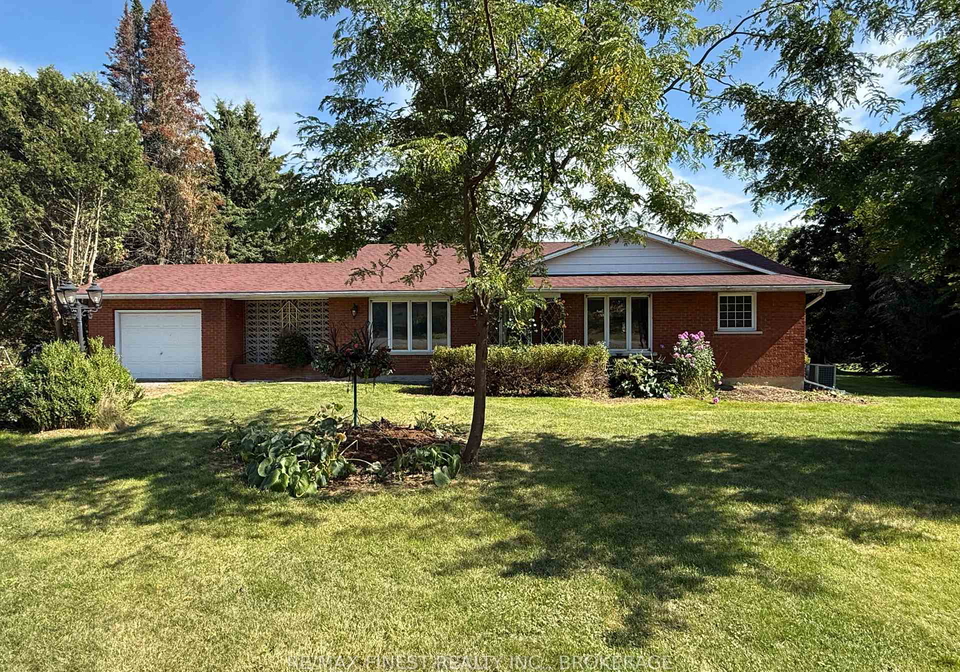 1712-creekside-drive-loyalist-ontario-x12392396