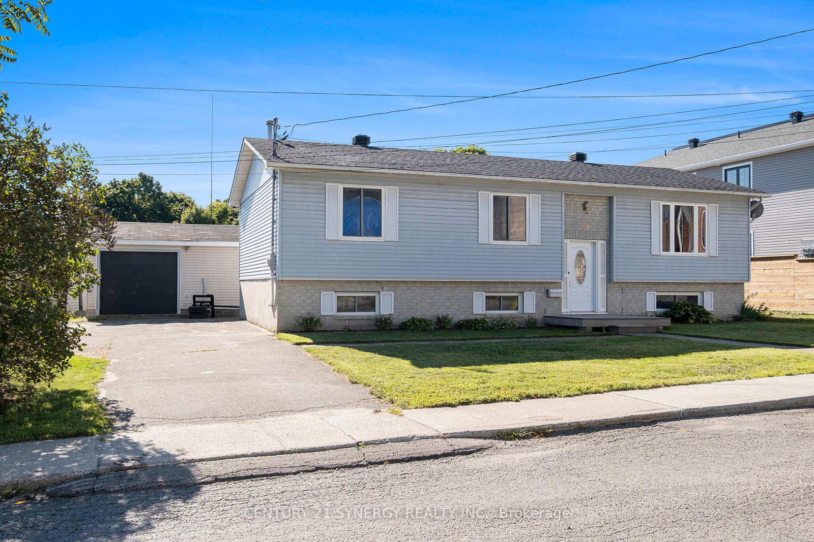 24-elm-street-e-smiths-falls-ontario-x12392847