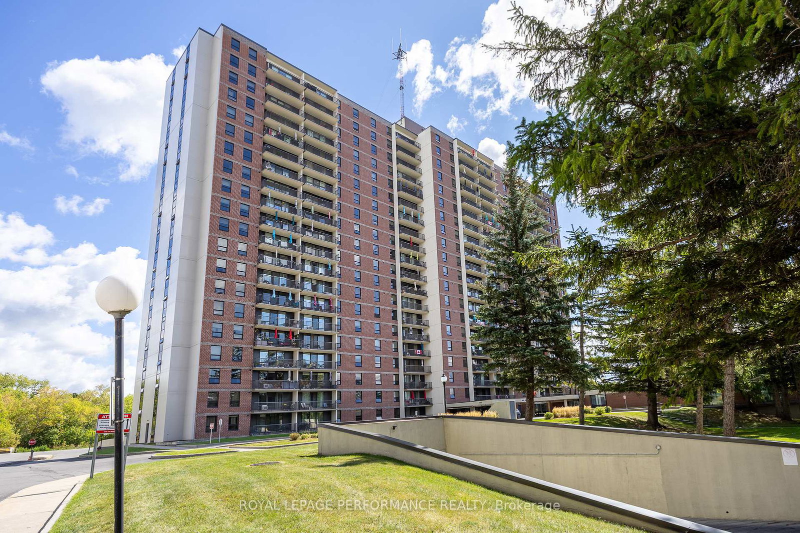 665-bathgate-drive-ottawa-ontario-x12393324