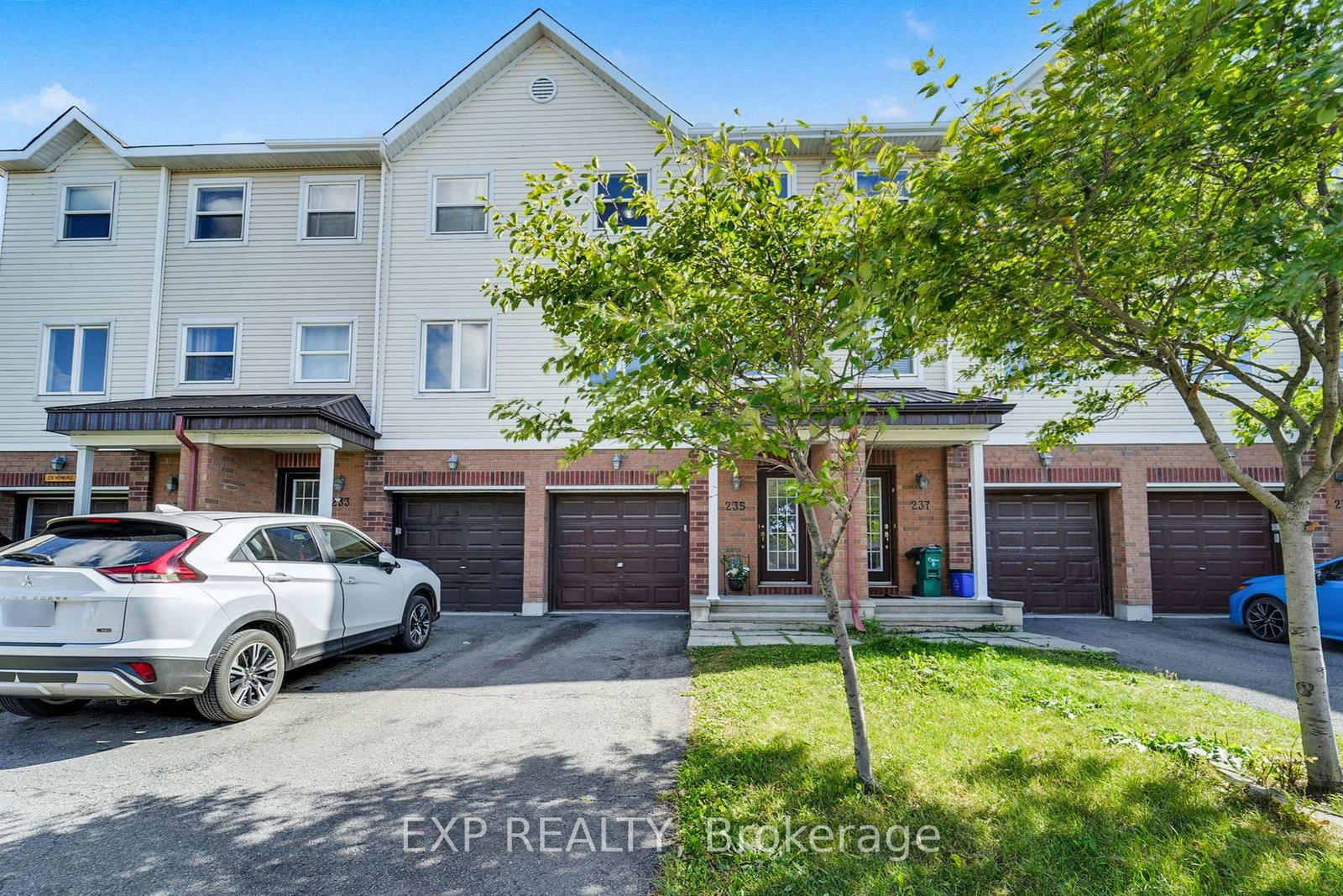 235-kennevale-drive-ottawa-ontario-x12393344