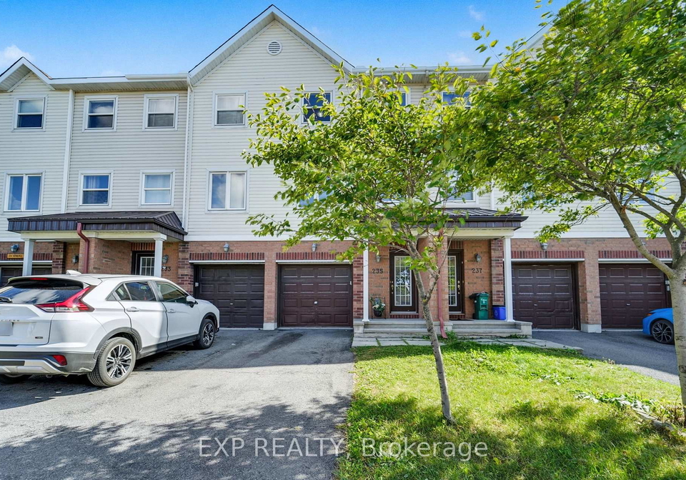 235-kennevale-drive-ottawa-ontario-x12393344