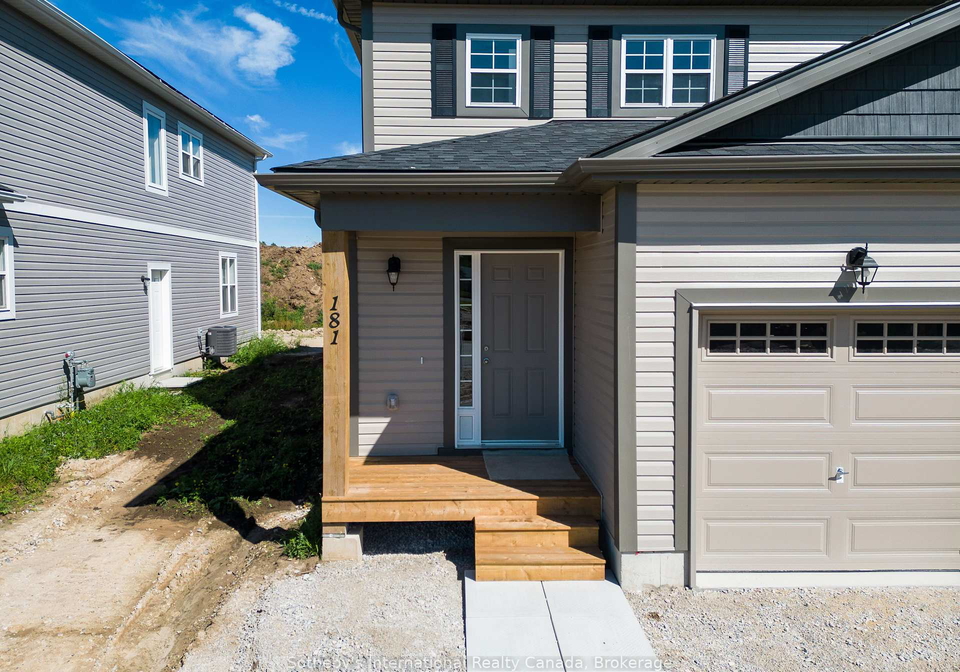 181-equality-drive-meaford-ontario-x12393355