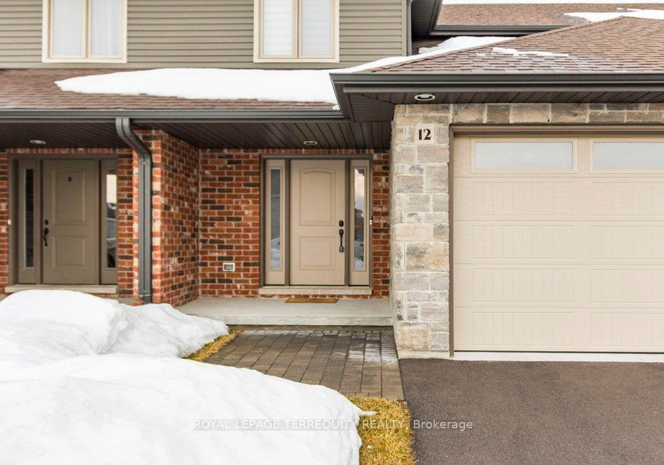 12-cedar-park-crescent-quinte-west-ontario-x12393597