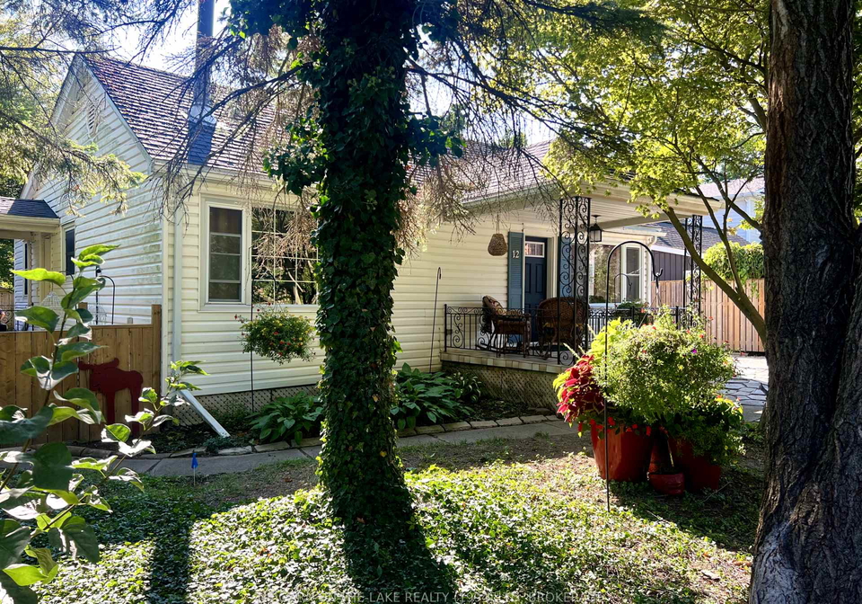 12-vincent-avenue-niagara-on-the-lake-ontario-x12393615