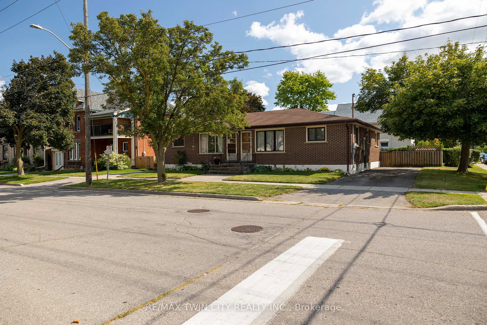 93-95-east-avenue-brantford-ontario-x12393624