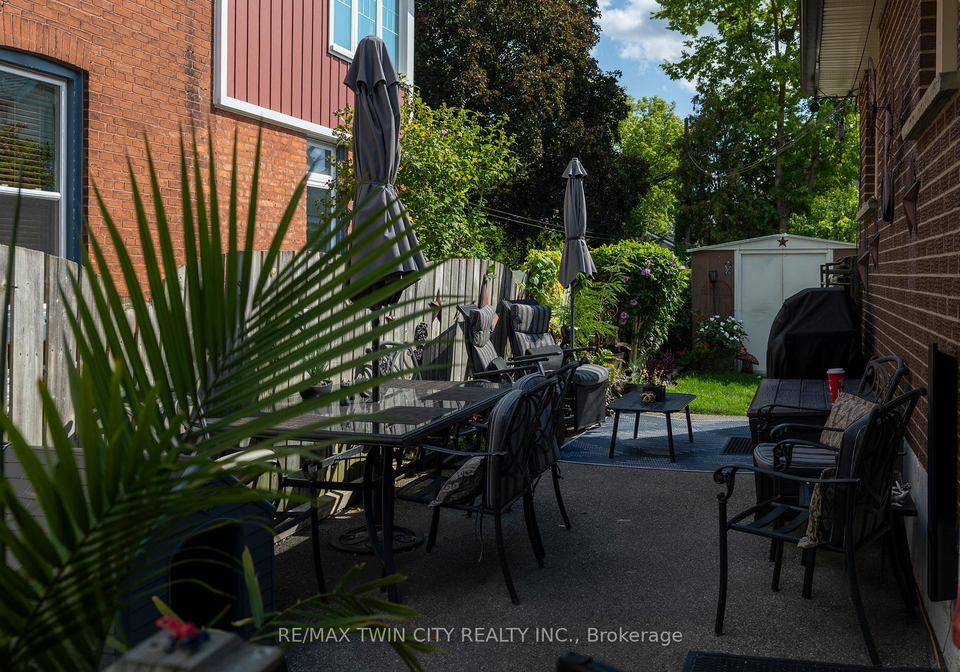 93-95-east-avenue-brantford-ontario-x12393624