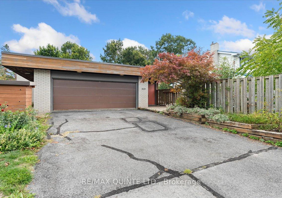 529-victoria-avenue-belleville-ontario-x12393702