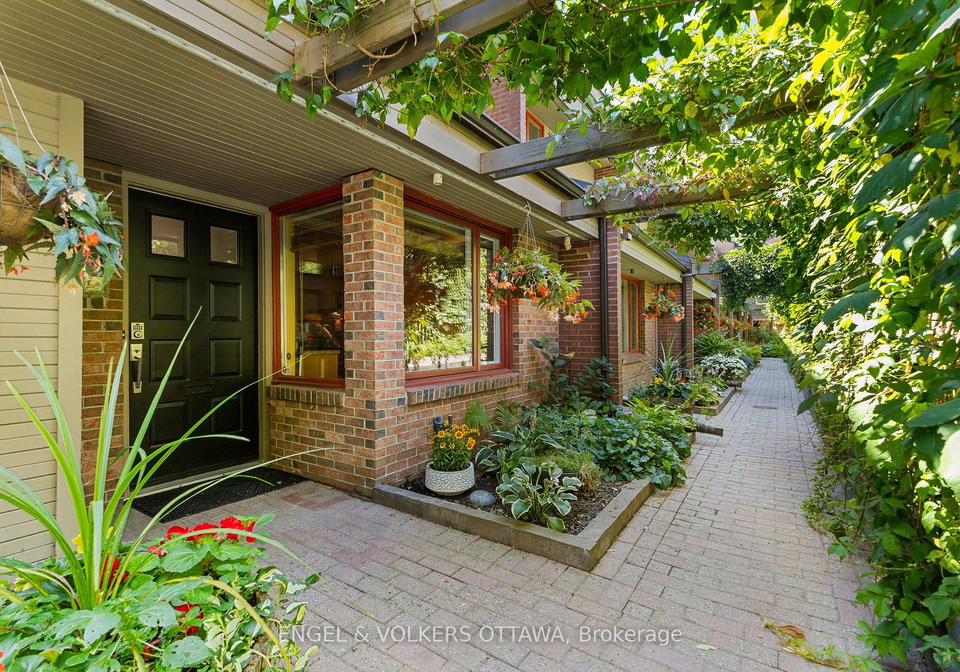 125-springfield-road-ottawa-ontario-x12393862