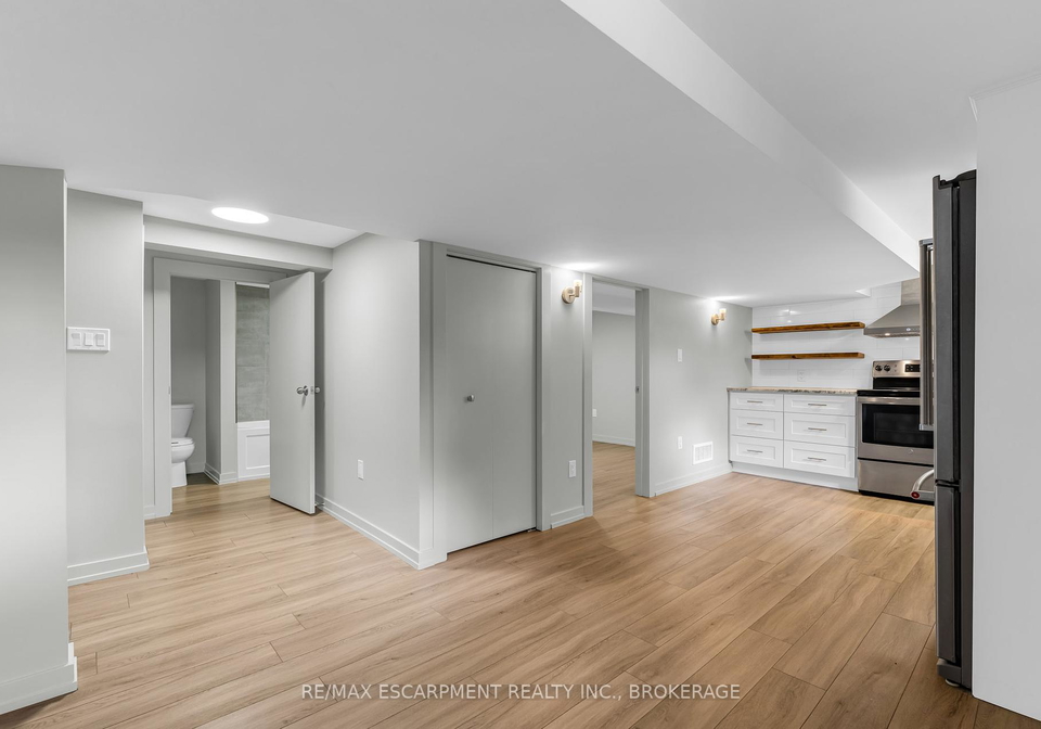 366-carlton-street-st-catharines-ontario-x12394385