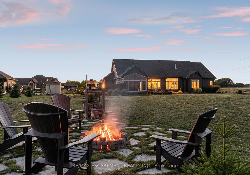 3-silverthorne-court-haldimand-ontario-x12394403