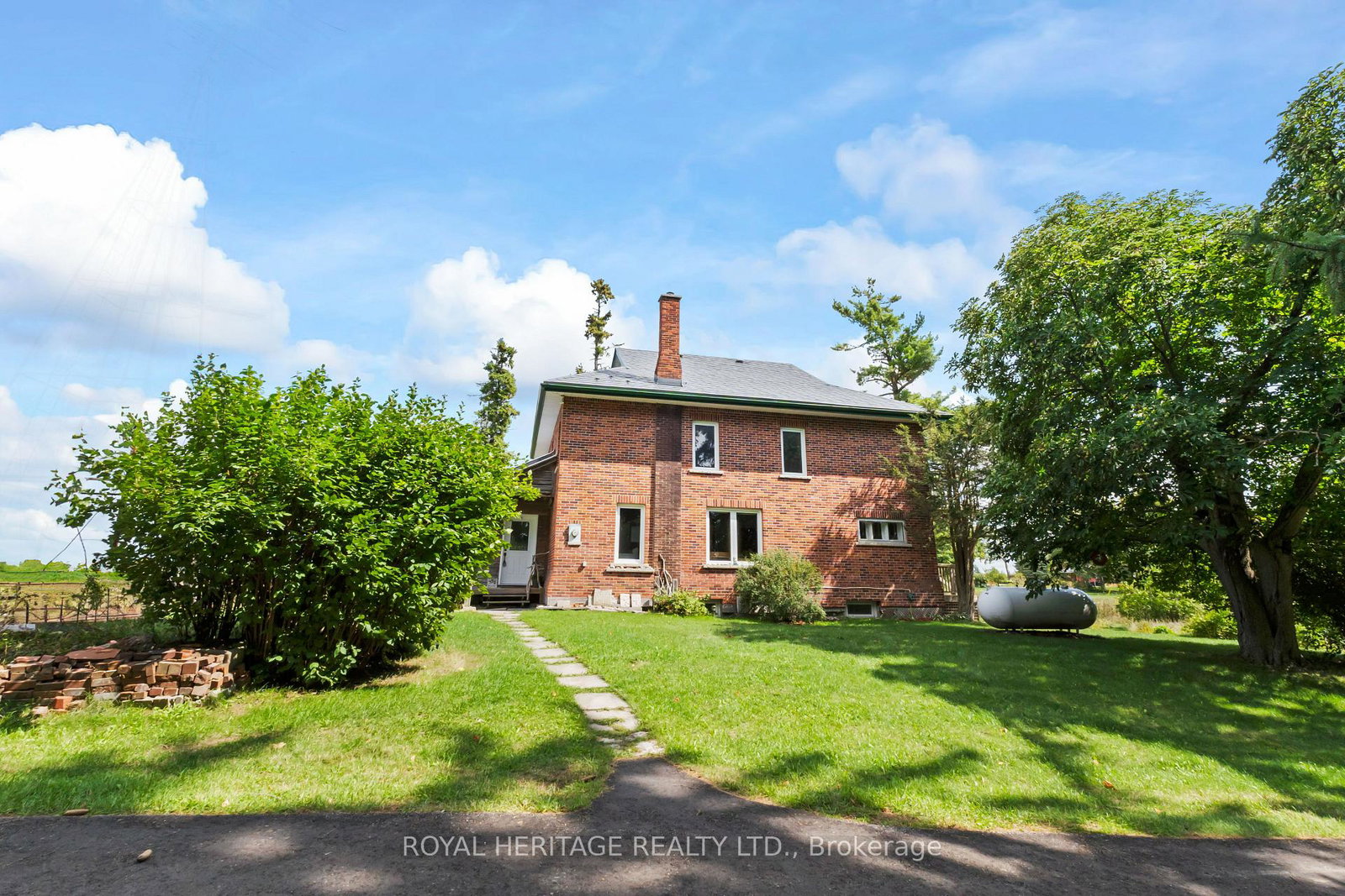 901-cresswell-road-kawartha-lakes-ontario-x12394430