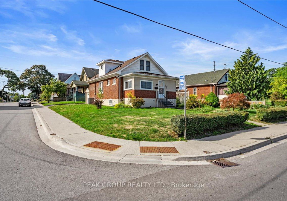 5212-bridge-street-niagara-falls-ontario-x12394713