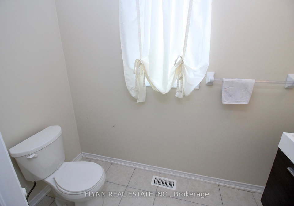 8444-elderberry-drive-niagara-falls-ontario-x12395329