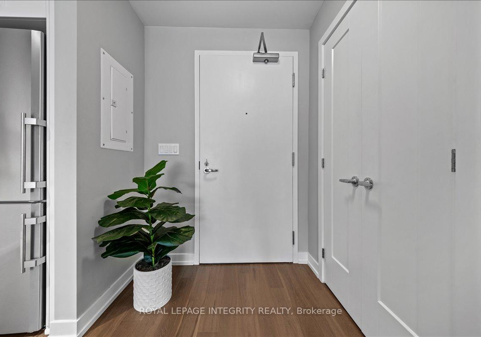 570-de-mazenod-avenue-ottawa-ontario-x12395439