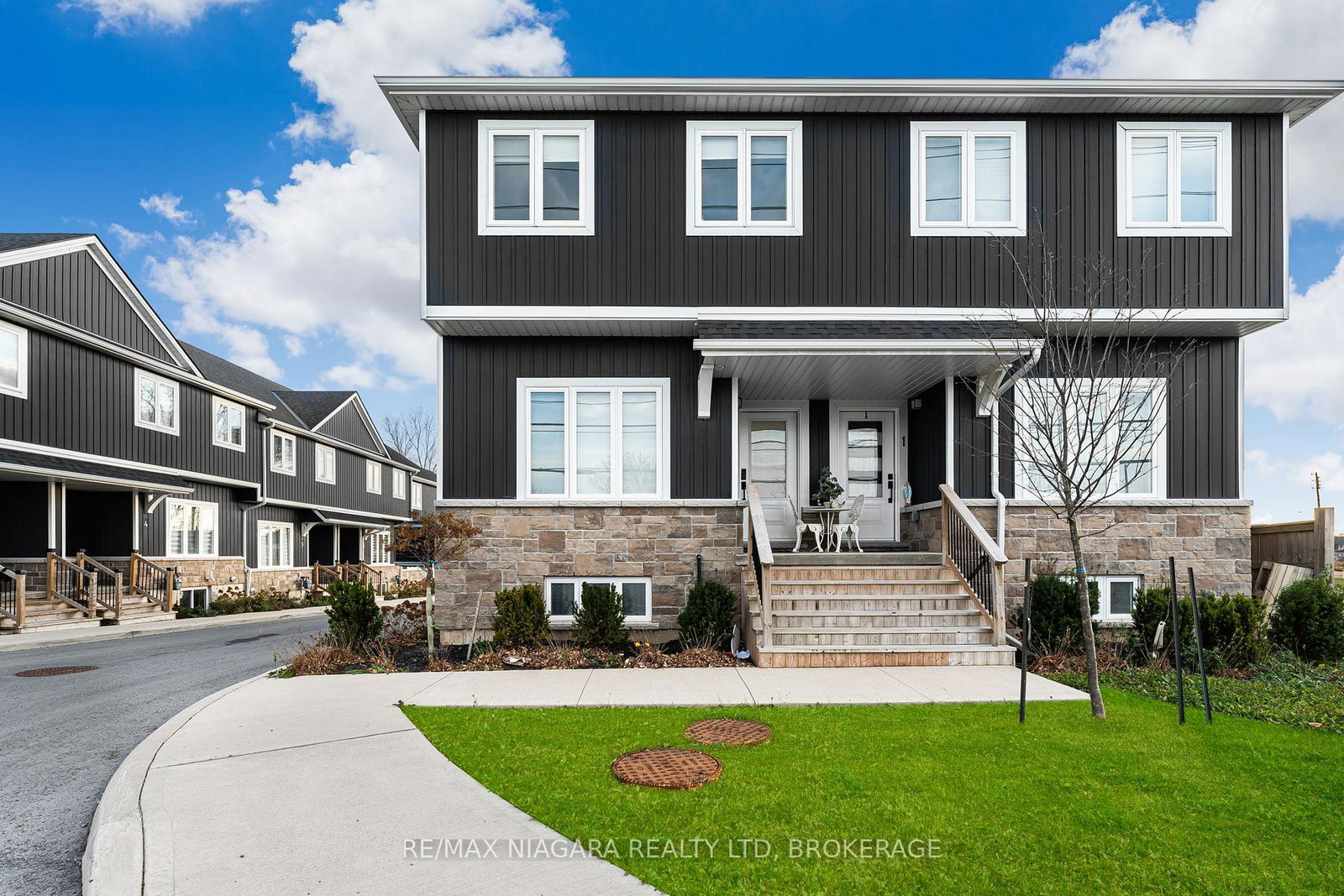 8196-mcleod-road-niagara-falls-ontario-x12395696