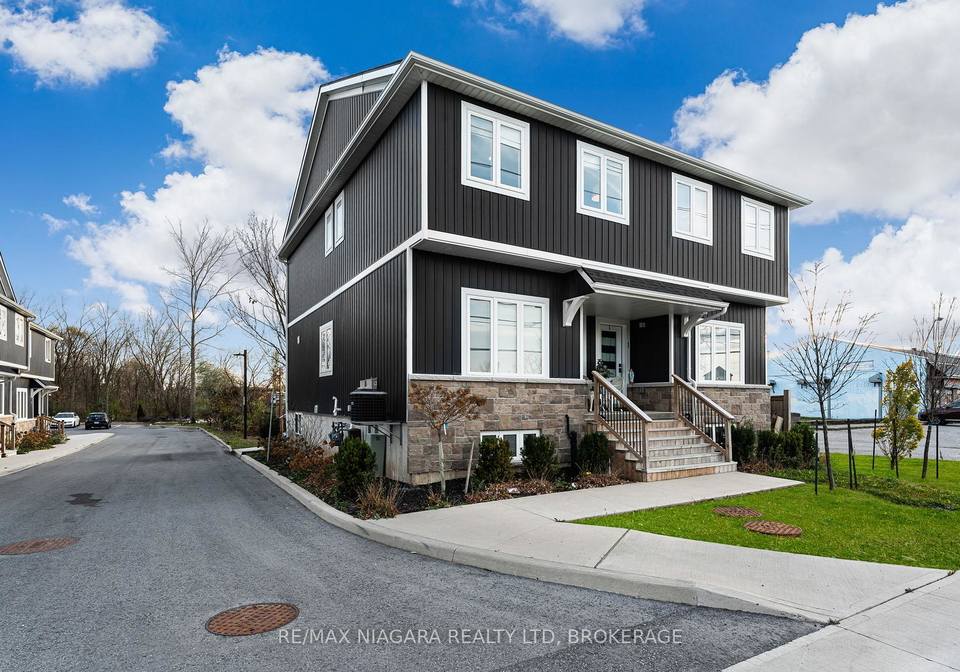 8196-mcleod-road-niagara-falls-ontario-x12395696