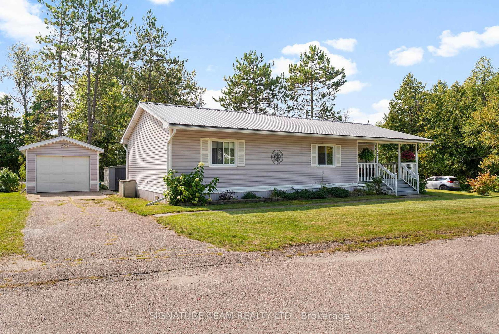 24-robert-colin-lane-whitewater-region-ontario-x12395767