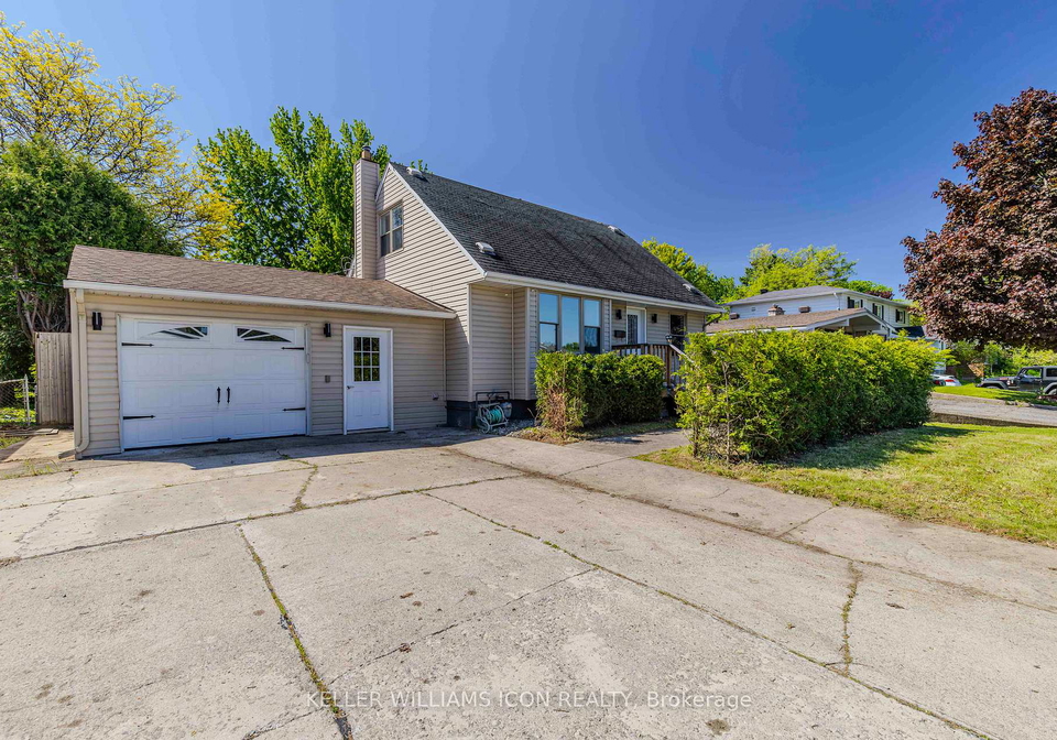 92-meadowlands-drive-w-ottawa-ontario-x12396202